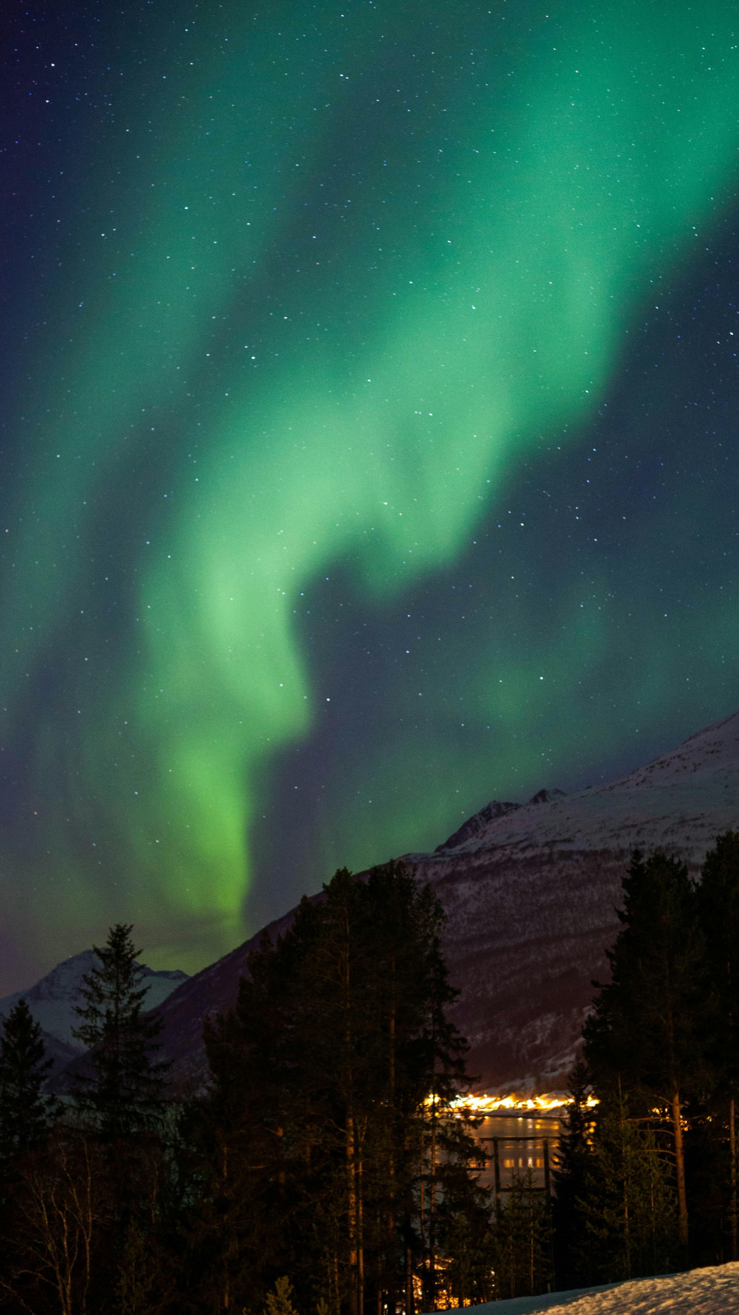 Wallpaper Creative Poster Northern Lights