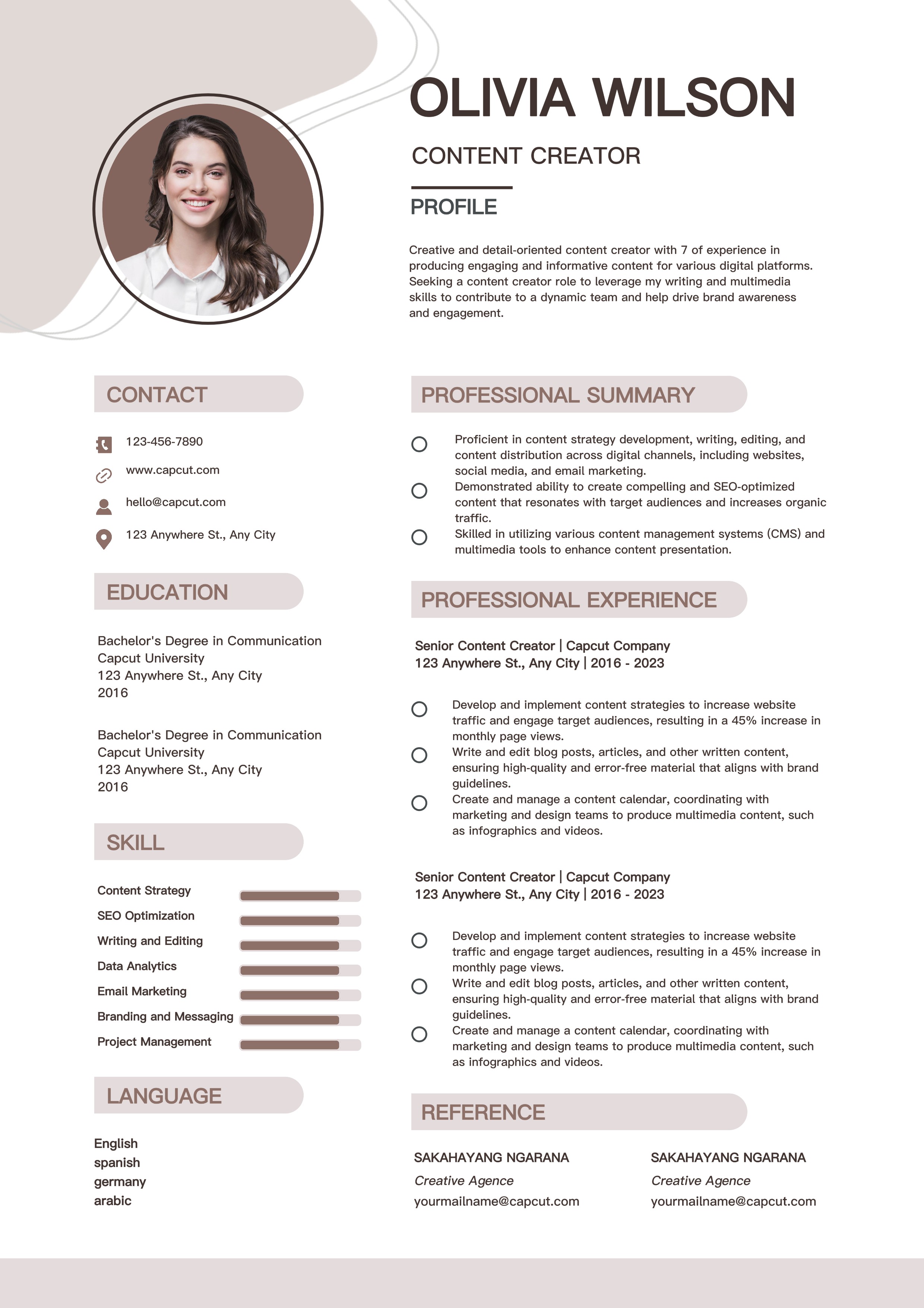 Criador de conteúdo de negócios Currículo Modern Navy